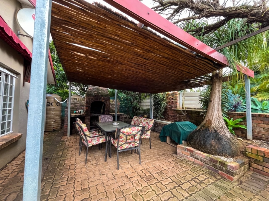 4 Bedroom Property for Sale in Vanes Estate Eastern Cape